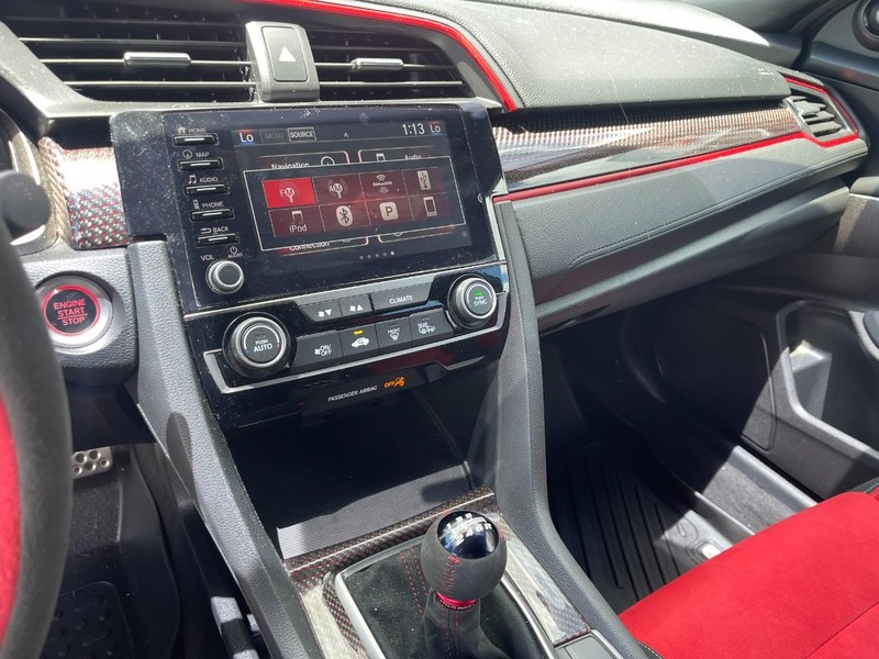 Honda Civic Type R Vehicle Image 14