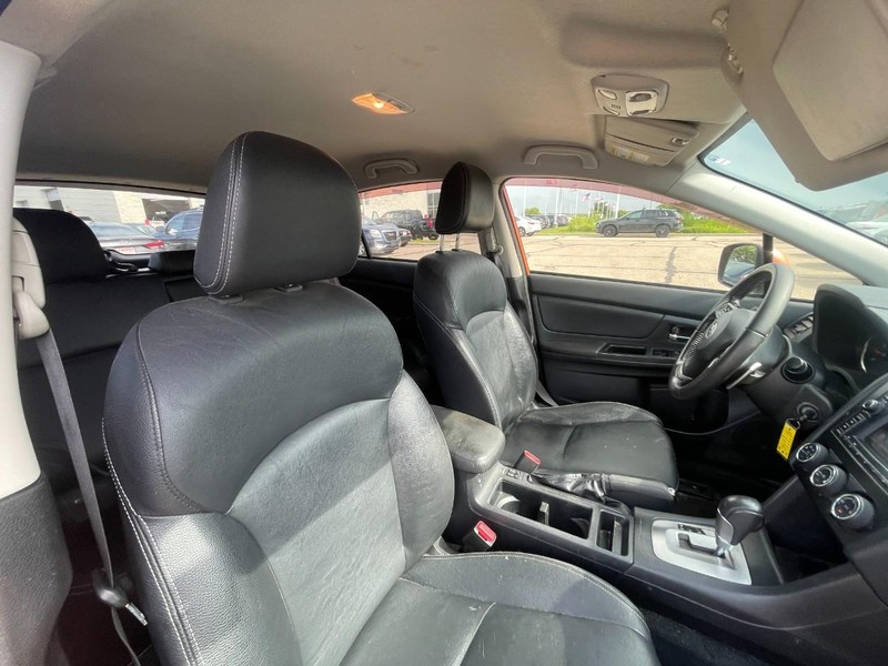 Subaru XV Crosstrek Vehicle Image 04