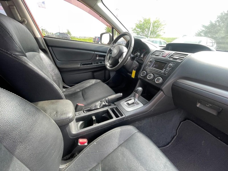 Subaru XV Crosstrek Vehicle Image 05