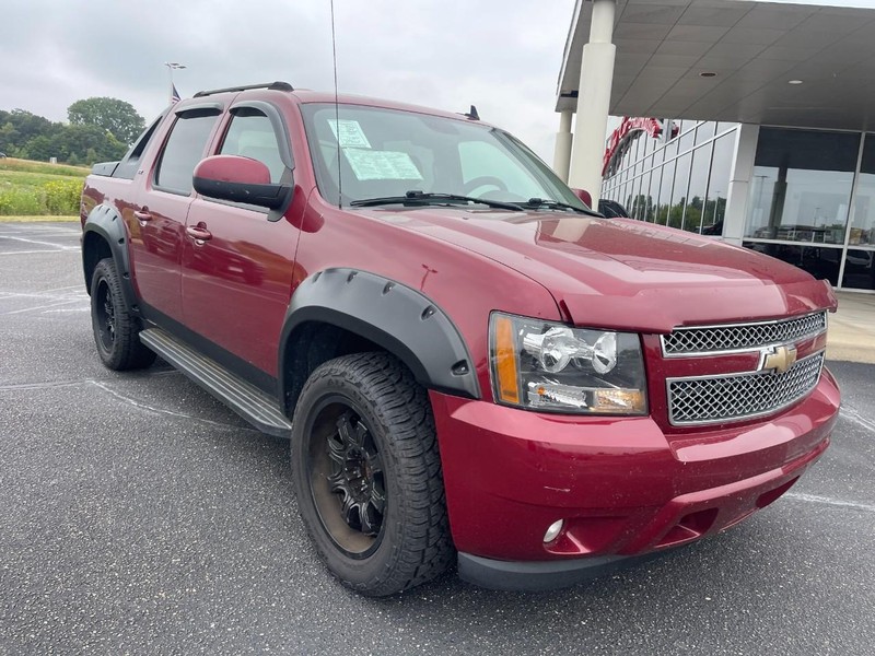 Chevrolet Avalanche Vehicle Full-screen Gallery Image 02