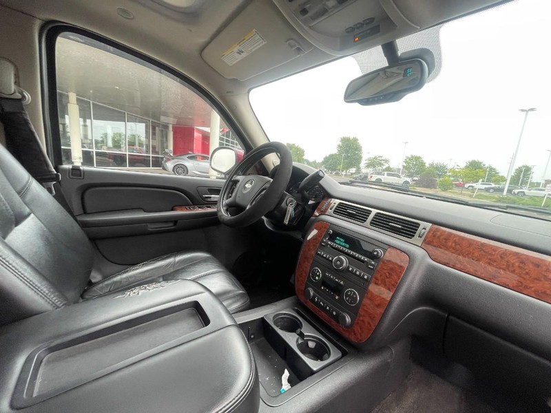 Chevrolet Avalanche Vehicle Full-screen Gallery Image 08