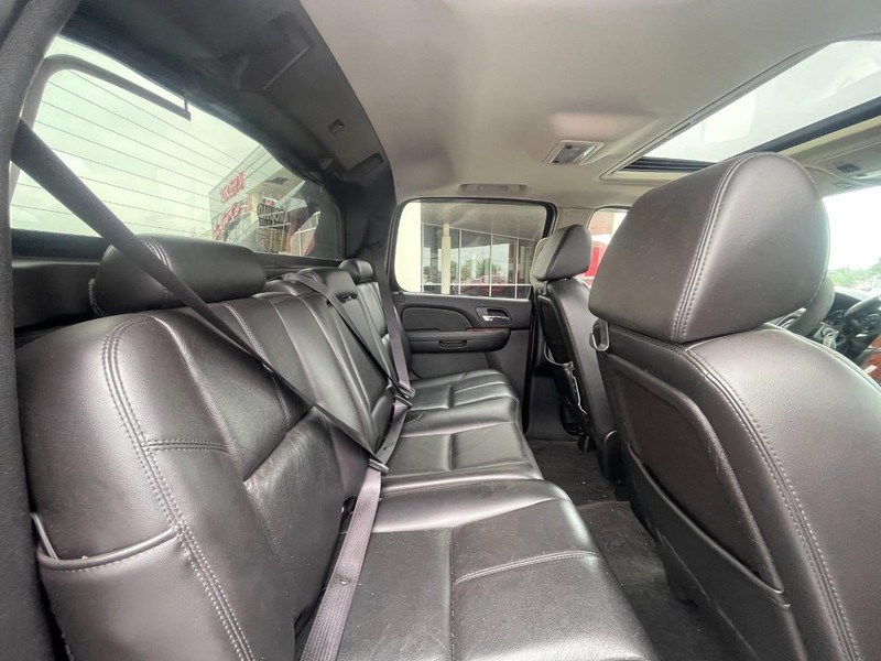 Chevrolet Avalanche Vehicle Full-screen Gallery Image 09