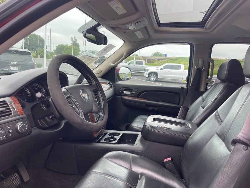 Chevrolet Avalanche Vehicle Full-screen Gallery Image 11