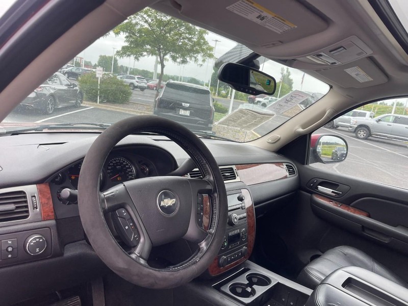 Chevrolet Avalanche Vehicle Full-screen Gallery Image 12