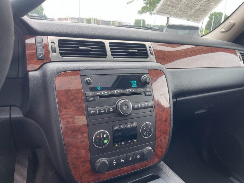 Chevrolet Avalanche Vehicle Full-screen Gallery Image 13