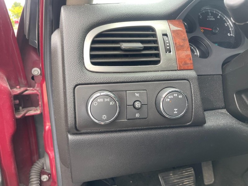 Chevrolet Avalanche Vehicle Full-screen Gallery Image 15