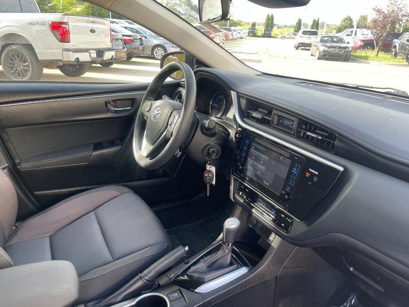 Toyota Corolla Vehicle Image 06