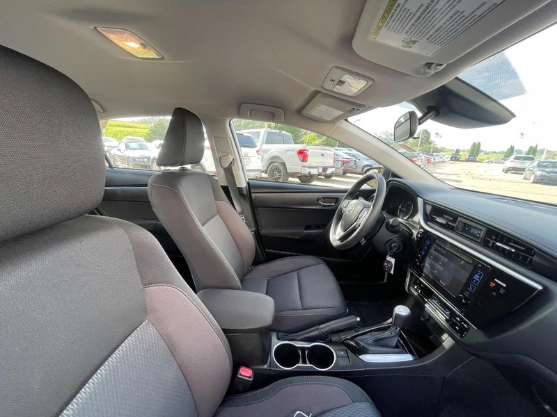 Toyota Corolla Vehicle Image 07