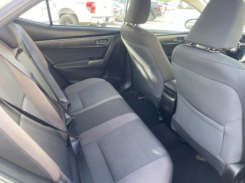 Toyota Corolla Vehicle Image 09