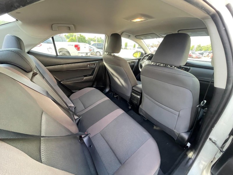 Toyota Corolla Vehicle Image 10