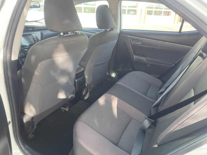 Toyota Corolla Vehicle Image 12