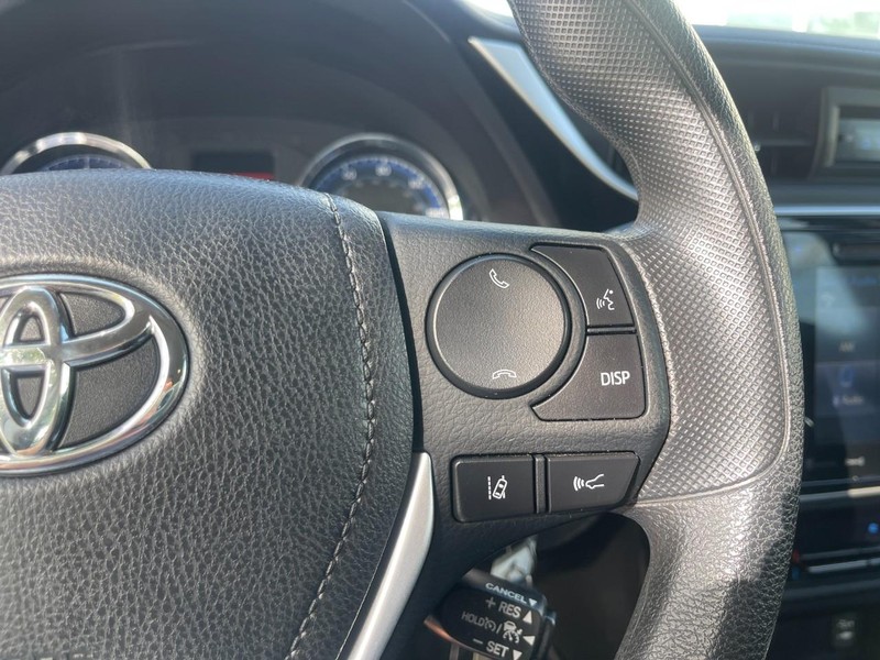 Toyota Corolla Vehicle Image 18