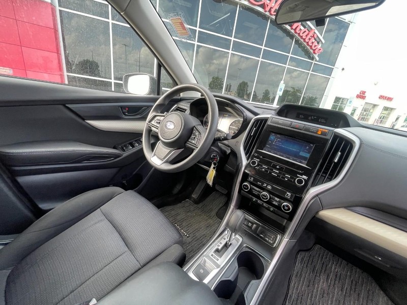 Subaru Ascent Vehicle Image 06