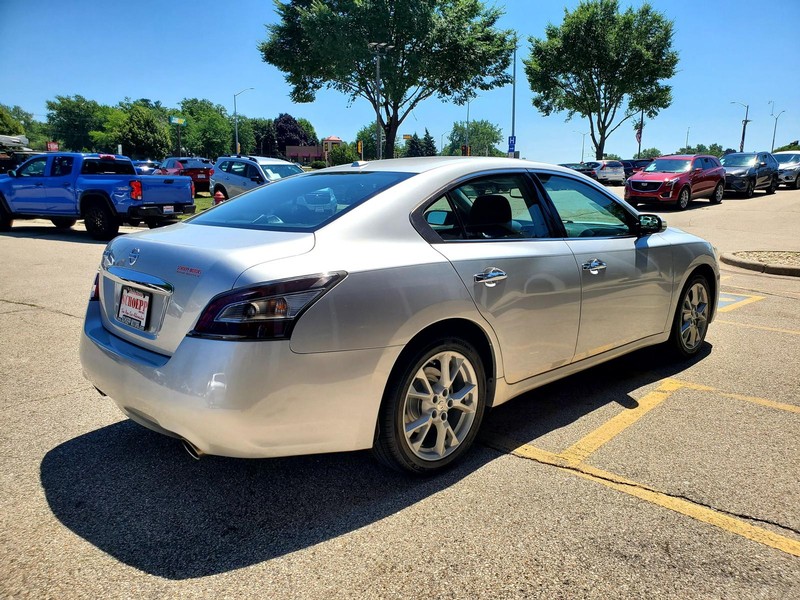 Nissan Maxima Vehicle Image 05