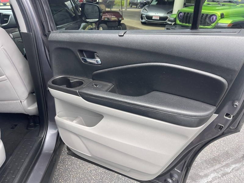Honda Pilot Vehicle Image 14
