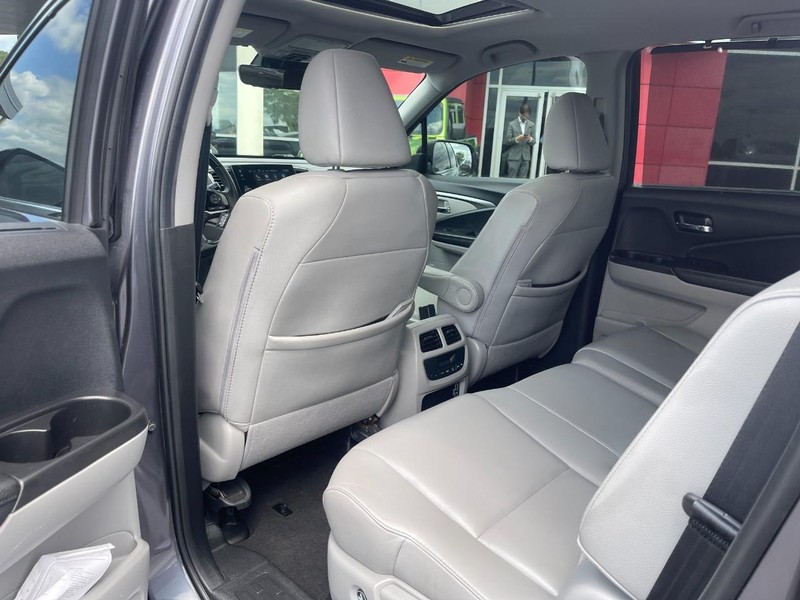 Honda Pilot Vehicle Image 18
