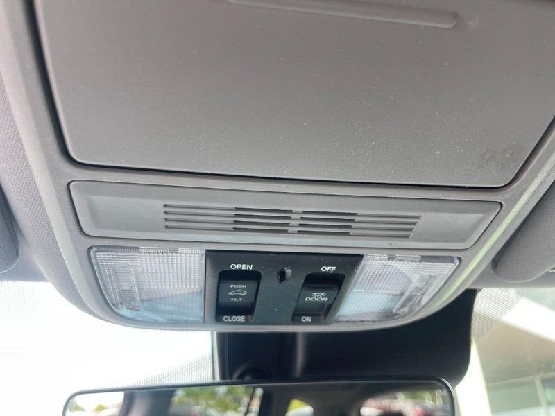 Honda Pilot Vehicle Image 36