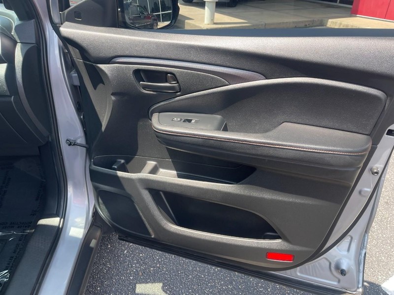 Honda Passport Vehicle Image 12