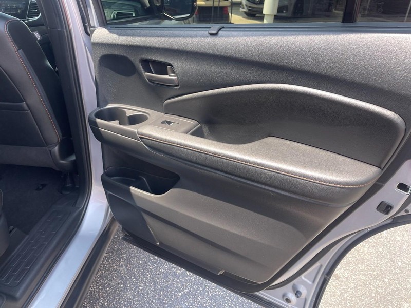 Honda Passport Vehicle Image 15