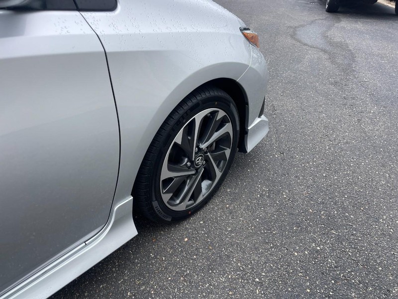Toyota Corolla iM Vehicle Image 05