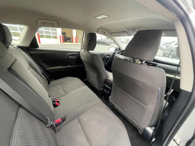 Toyota Corolla iM Vehicle Image 10