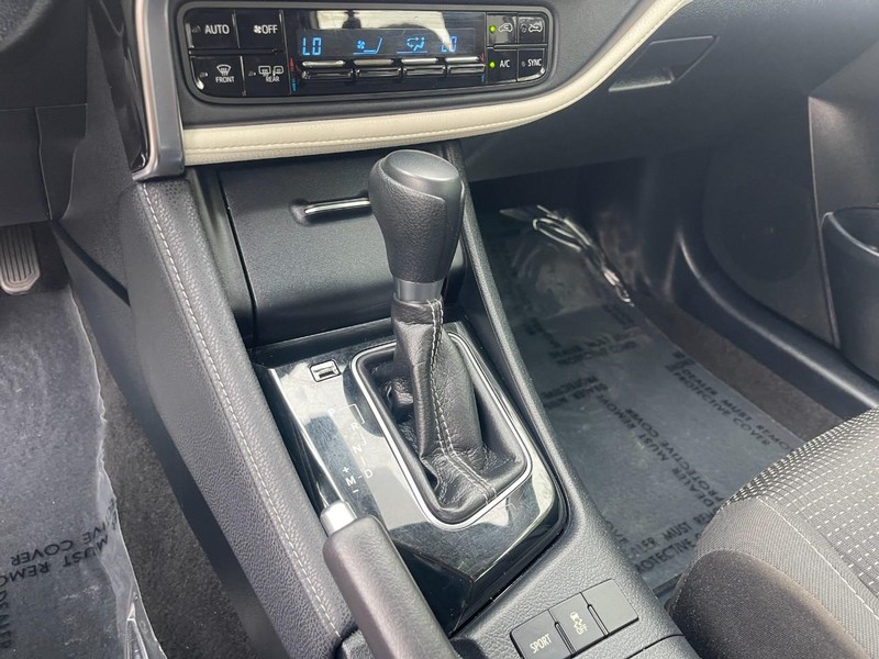 Toyota Corolla iM Vehicle Image 21