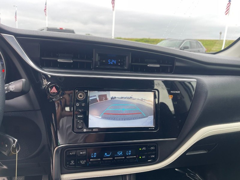 Toyota Corolla iM Vehicle Image 23