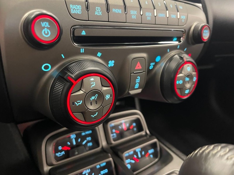 Chevrolet Camaro Vehicle Image 32