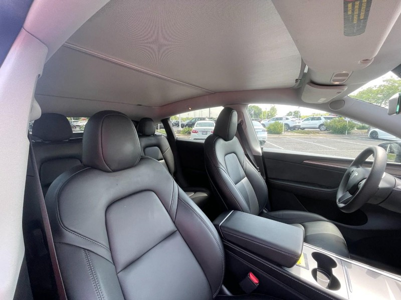 Tesla Model Y Vehicle Image 06
