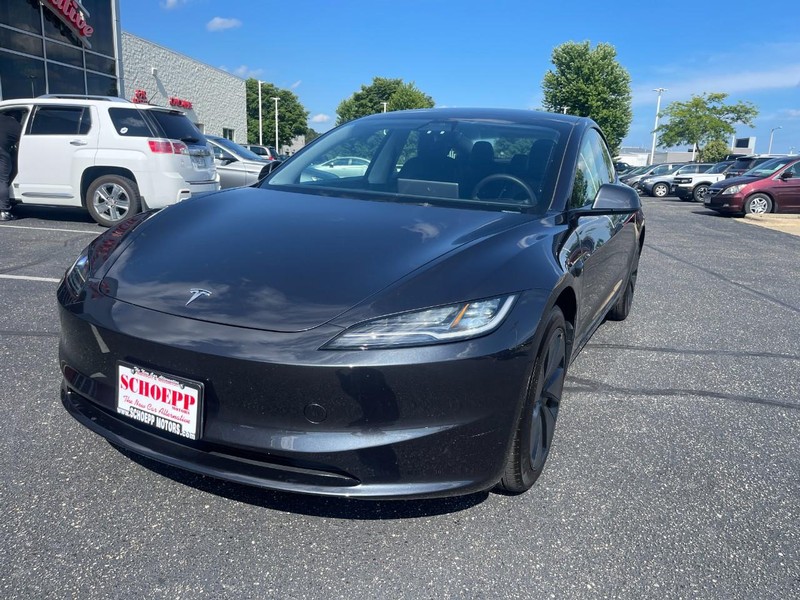 Tesla Model 3 Vehicle Image 02