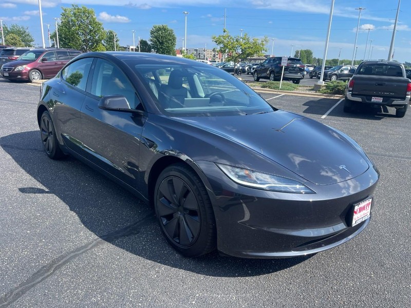 Tesla Model 3 Vehicle Image 03