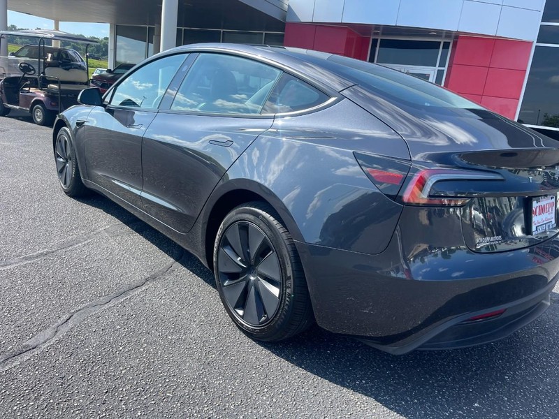 Tesla Model 3 Vehicle Image 05