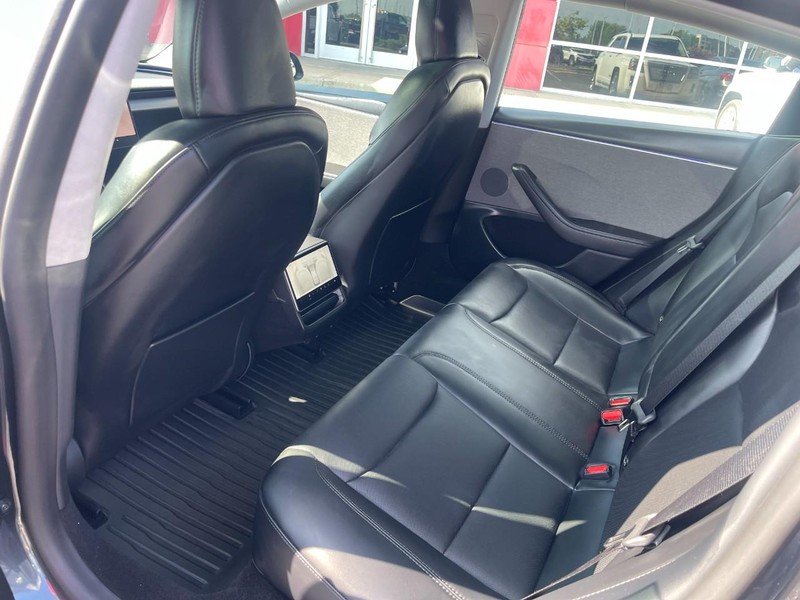 Tesla Model 3 Vehicle Image 15