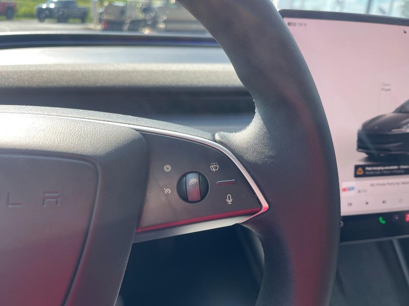 Tesla Model 3 Vehicle Image 21