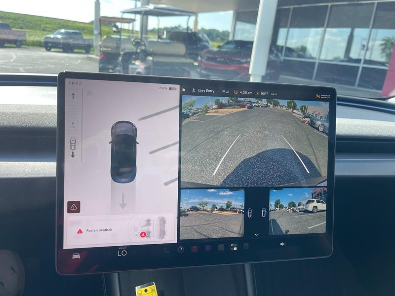 Tesla Model 3 Vehicle Image 23