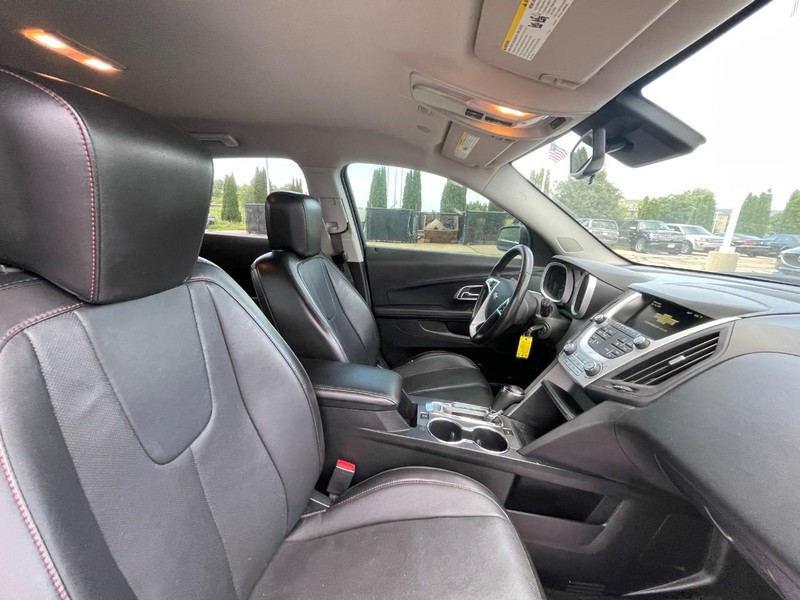 Chevrolet Equinox Vehicle Image 03