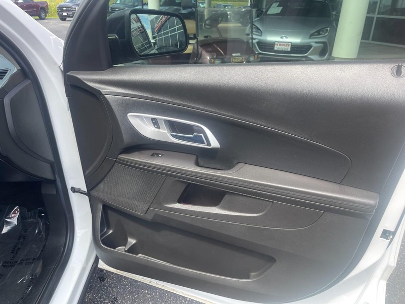 Chevrolet Equinox Vehicle Image 07