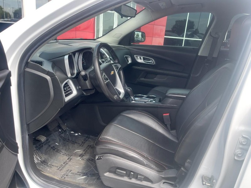 Chevrolet Equinox Vehicle Image 14
