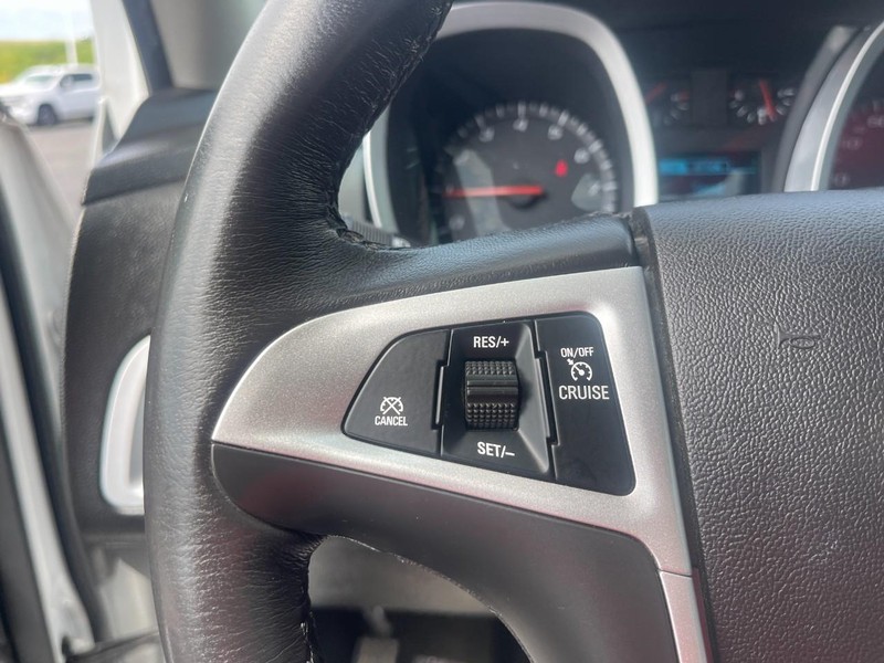Chevrolet Equinox Vehicle Image 17