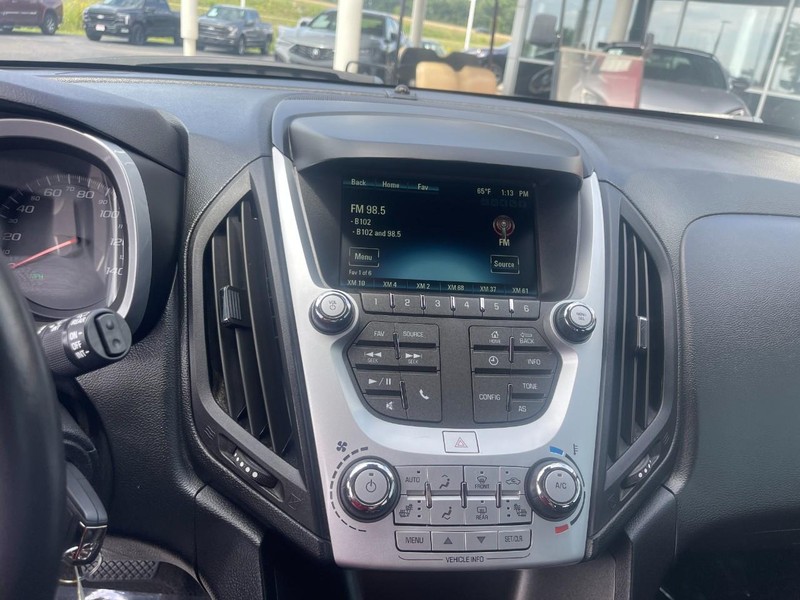 Chevrolet Equinox Vehicle Image 21