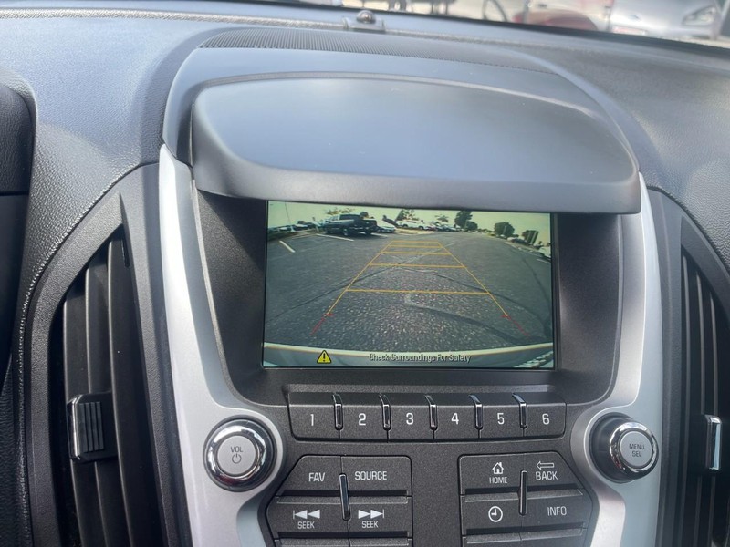 Chevrolet Equinox Vehicle Image 22