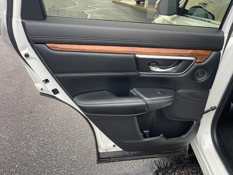 Honda CR-V Vehicle Image 17