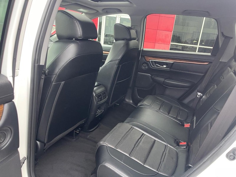 Honda CR-V Vehicle Image 18