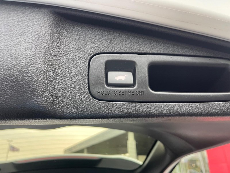 Honda CR-V Vehicle Image 19