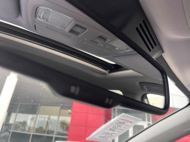Honda CR-V Vehicle Image 33