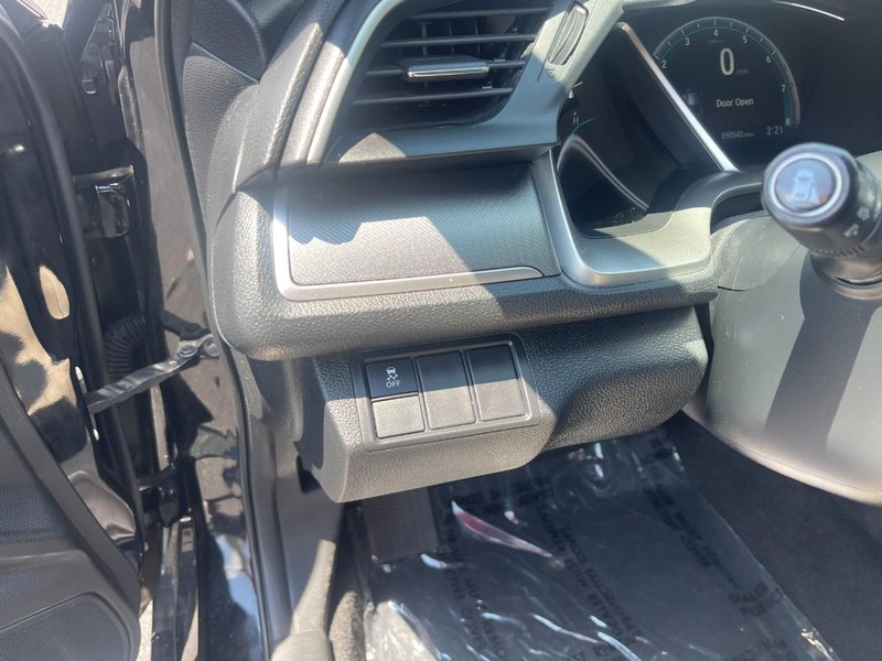 Honda Civic Coupe Vehicle Image 17