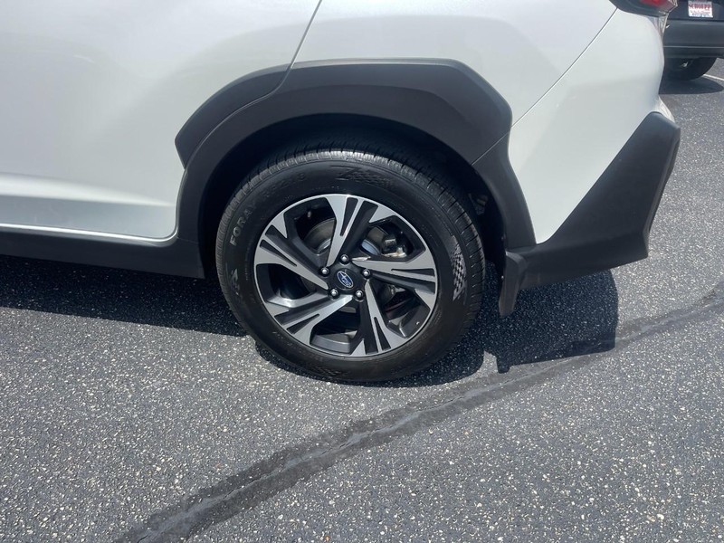 Subaru Crosstrek Vehicle Image 05