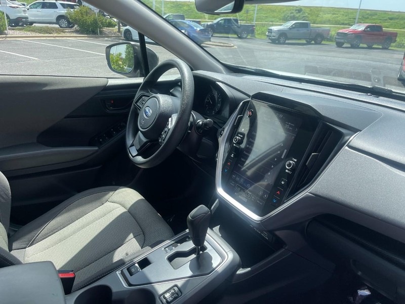 Subaru Crosstrek Vehicle Image 09