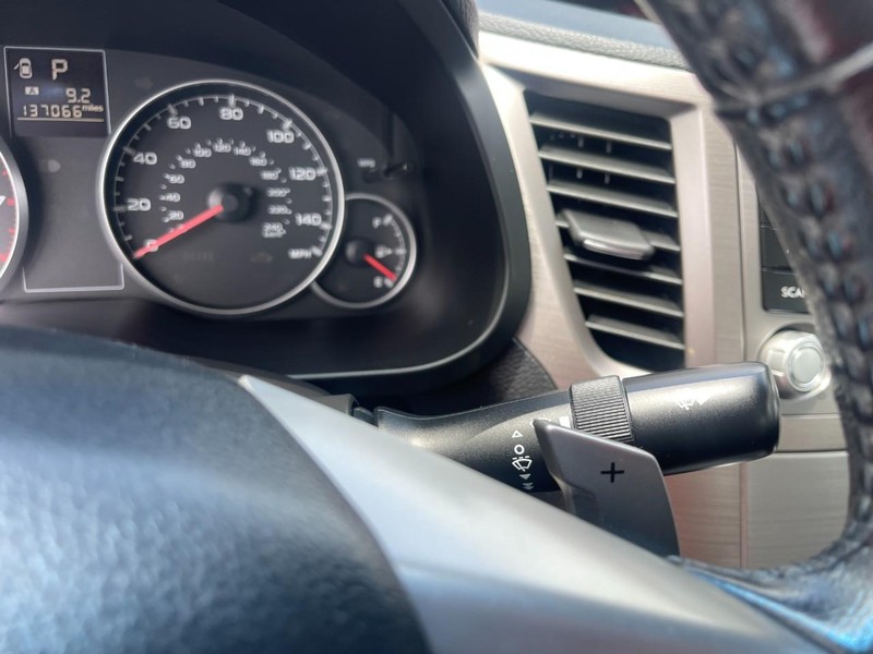 Subaru Legacy Vehicle Image 25