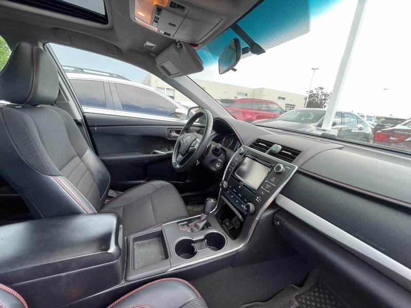 Toyota Camry Vehicle Image 05
